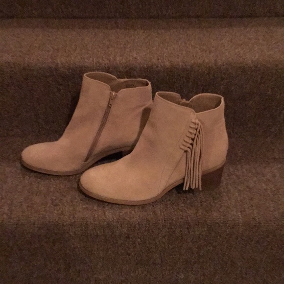 🤠NWT Reaction Kenneth Cole Genuine Leather Booties - Picture 4 of 8